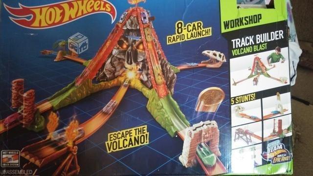 Hot wheels Track Builder Volcano Blast