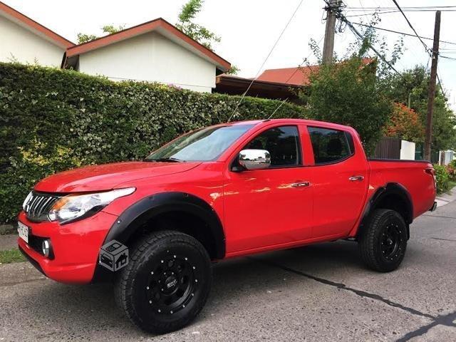 MITSUBISHI L200 2016 4x4 Diésel Katana 6.000 kms