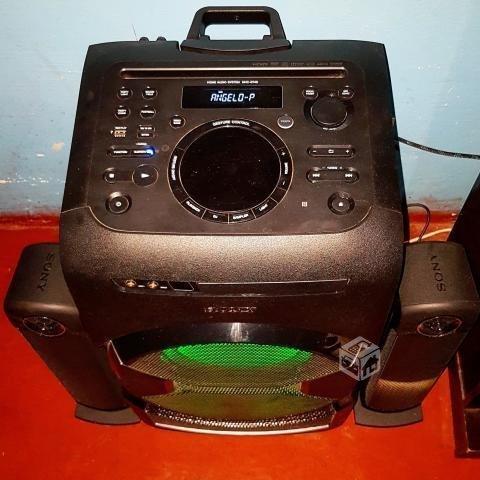 Equipo de Musica Sony MHC-GT4D