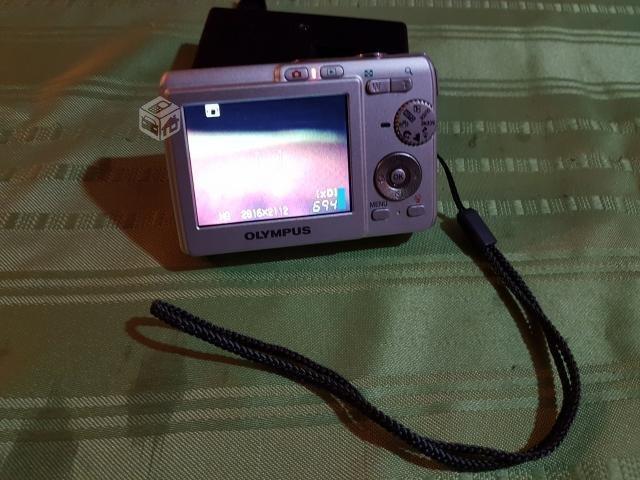 Camara OLYMPUS X 750