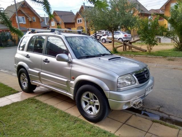 Suzuki grand nomade 2005