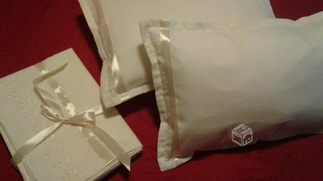 Fundas y Cojines Broderí