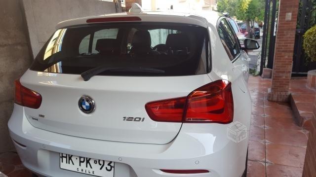 BMW 120I 2015. y recibo auto en parte de pago