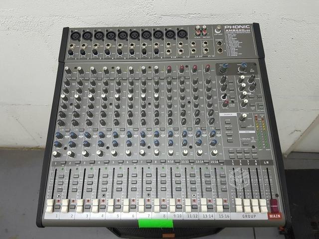 Mesa de sonido Phonic AM8440 16 canales