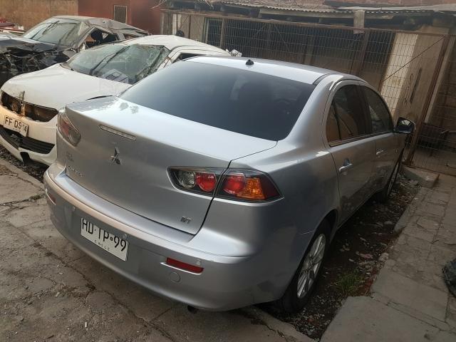 Mitsubishi lancer 2015 chocado funcionando