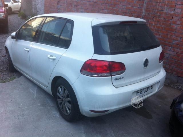 Volkswagen golf 2013 chocado funcionando