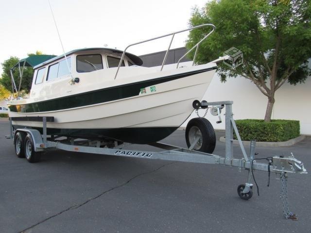 C-DORY 22' Barco de Pesca Casa Piloto con Yamaha