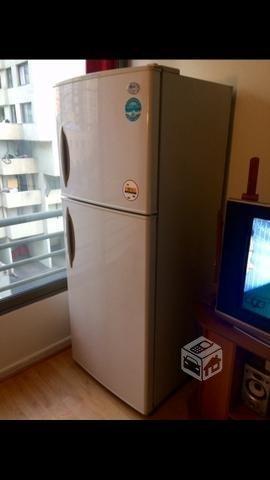 Refrigerador LG De 352 Ltrs. Usado pero Impecable