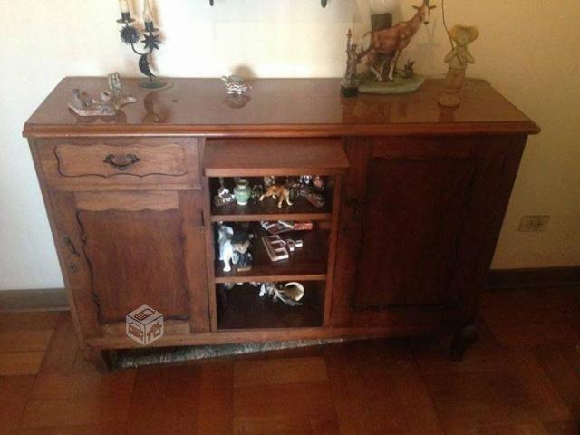 Mueble muy antiguo