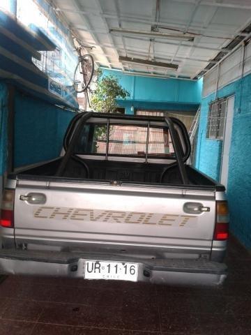 camioneta Chevrolet doble cabina