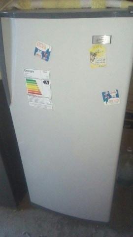 Refrigerador fensa