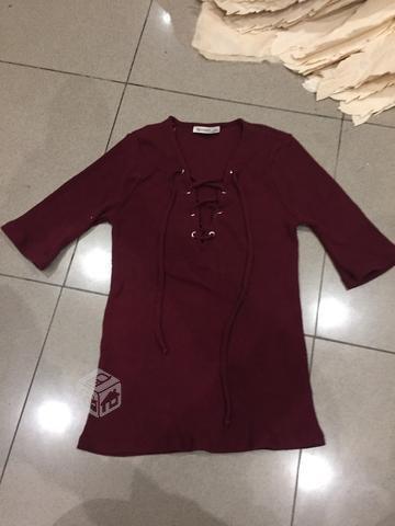 Polera apretada escote cruzado manga 3/4 ZARA