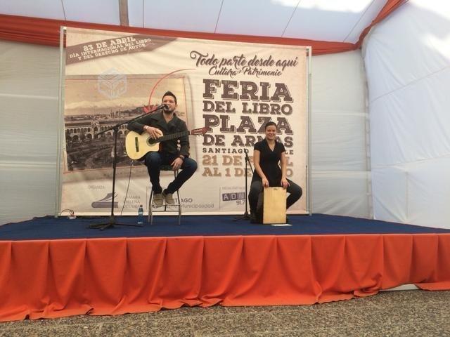 Guitarreada show con cajon flamenco