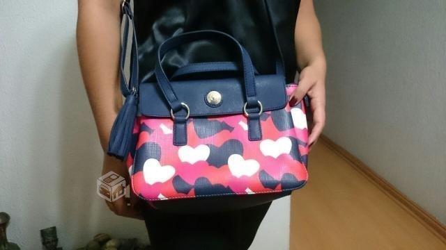 Cartera Tommy Hifiger nueva y original