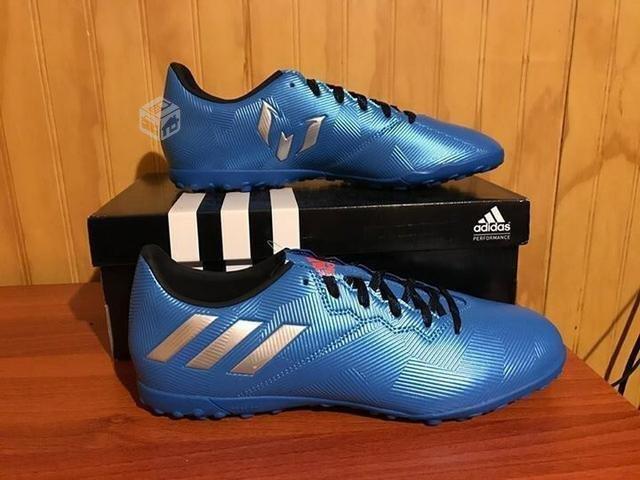 Zapatilla Adidas futbolito / baby futbol nuevas