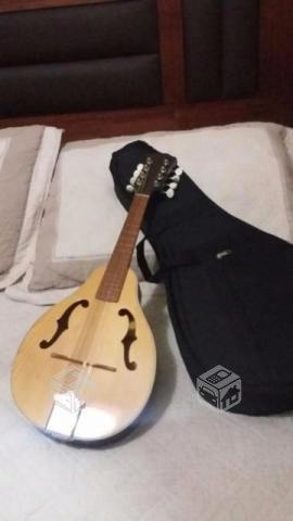 Mandolina con estuche nuevo