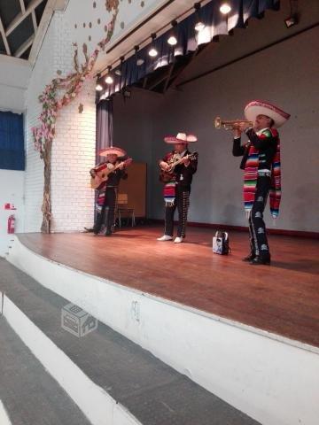 Mariachis Santiago. Mariachi