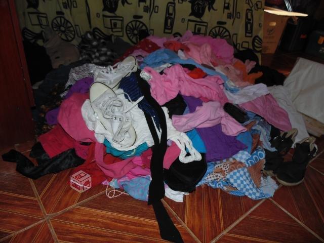 Lote de ropa ideal para vender en feria