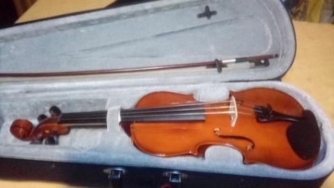 Violin nuevo sin uso