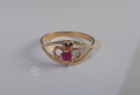 Anillo De Oro 18k Juvenil (flor Con Rubí)