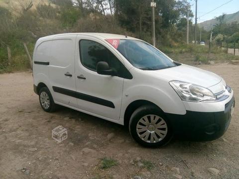 Citroen Berlingo año 2015 full equipo