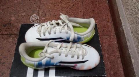 Zapatos de fútbol