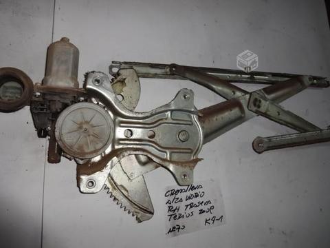 Cremallera alzavidrio puerta trasera Daihatsu 2009