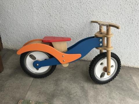 bicicleta de madera para niño(a)