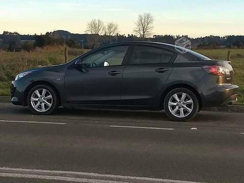 Mazda 3 V sedan año 2010 optimas condiciones