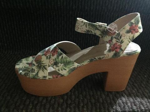 Sandalias N*38 nuevas