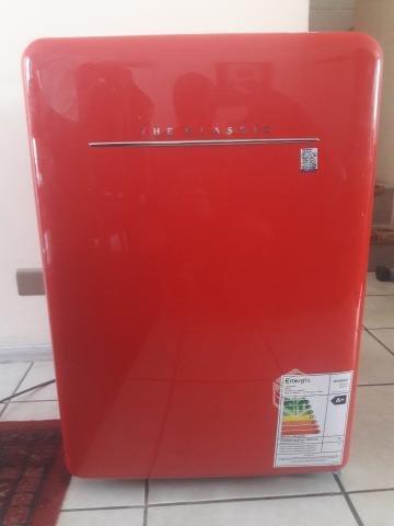 Frigobar freezer marca daewoo color rojo italiano