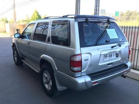 Nissan Pathfinder 4x4 MANUAL full equipo 2005