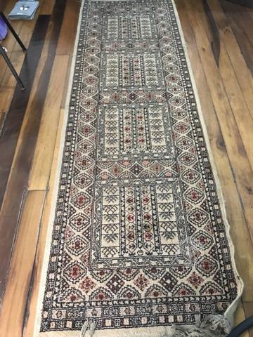 Hermosa alfombra antigua regalada en solo 30