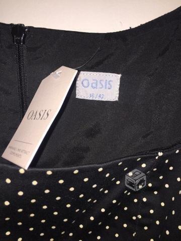 Vestido marca Oasis talla 44 midi, elasticado