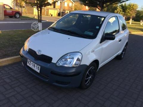 Toyota Yaris Sport 108.000 km perfecto estado