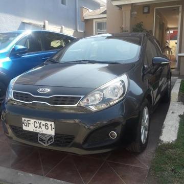 Kia rio 5 año 2014 oferta