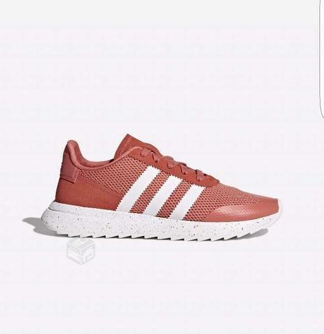 Zapatillas Adidas modelo FLASHBACK mujer