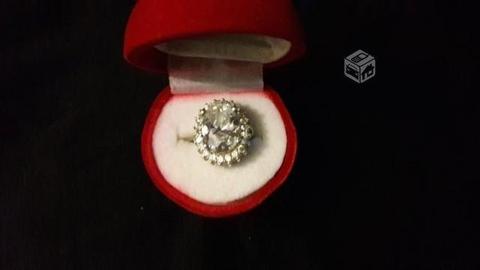 Hermoso anillo de plata 925