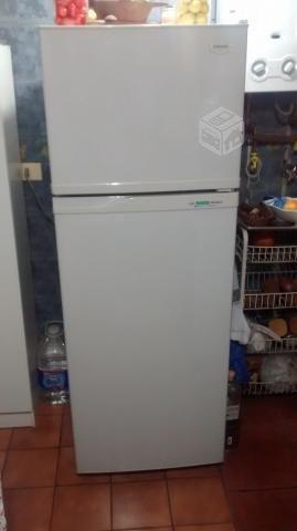 Refrigerador Samsung SR268