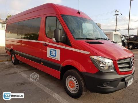 Minibus disponible iquique capacidad 17 personas