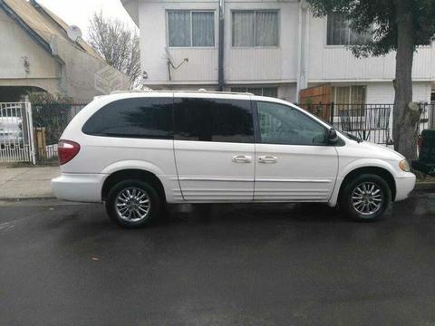 Chrysler town country