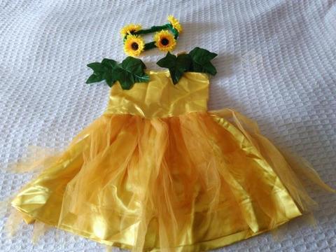 Disfraz de flor talla 4 ,más cintillo , nuevo