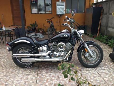 Moto Yamaha VStar 1100