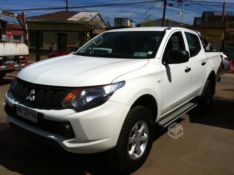 Mitsubishi l200 2016