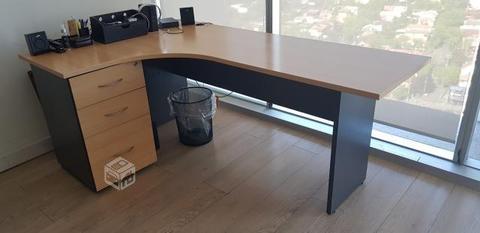 muebles Bash y sillones de oficina