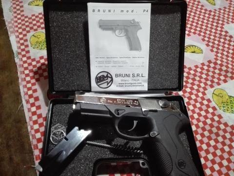 Pistola fogueo Bruni P 4 de 9mm nueva