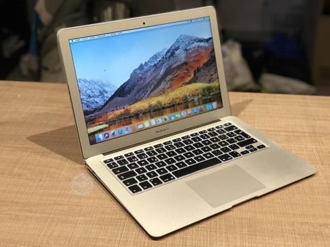 MacBook Air 13 como nuevo + funda THULE