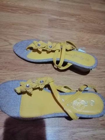 chalas amarillas nuevas número 36