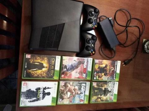 Xbox 360 Slim 250GB + 6Juegos + 2Controles