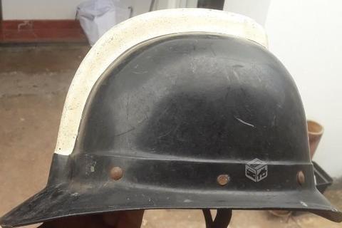 Casco Bombero antiguo